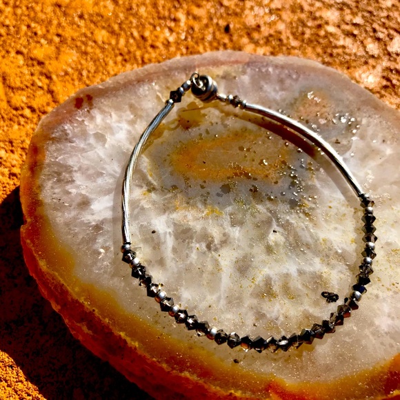 Artisan Jewelry - Swarovski gray and silver bracelet with magnet